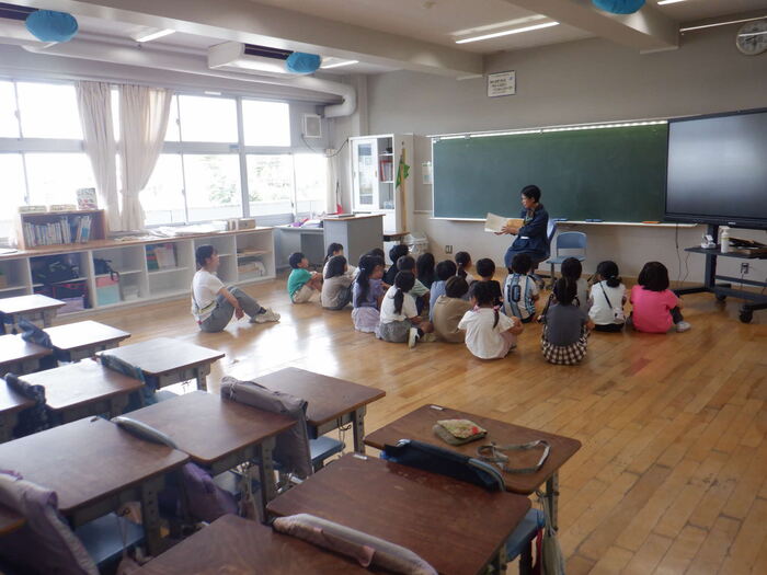 0909読み聞かせ2年2組